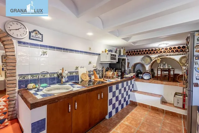CASA PAREADA EN LA ZUBIA CON PISCINA, ZONA DE BARBACOA Y JARDÍN — 38