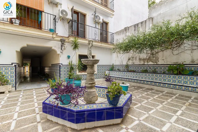 Piso muy luminoso de 4 dormitorios con garaje subterráneo en Zona Centro. — 50