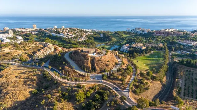 PISO A ESTRENAR, con 2 Dorm. y Amplia Terraza, en Golf Torrequebrada, espectaculares VISTAS AL MAR y al GOLF!! — 10