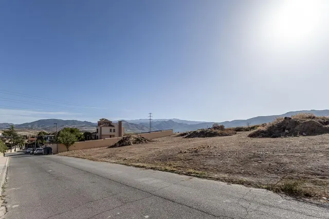 2 solares de 780m2 cada uno. Precio de cada solar 99.000€. — 2