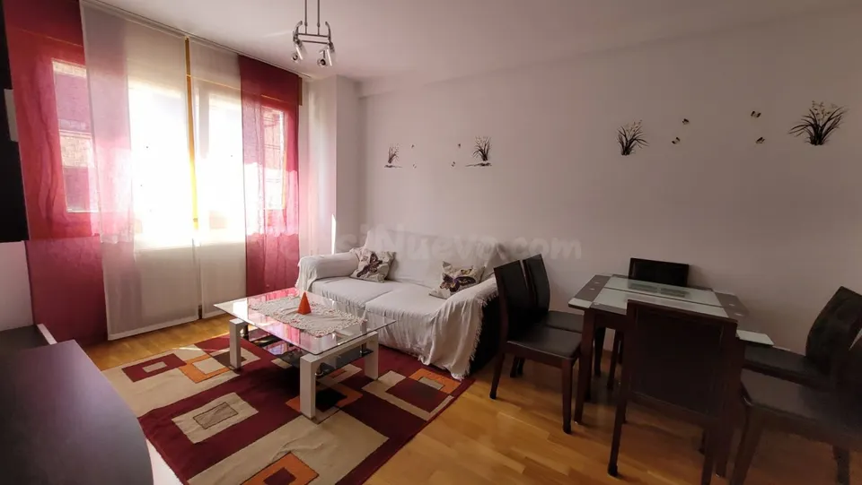 Piso 1 dormitorio en Alquiler, zona Camaretas, frente Centro Comercial