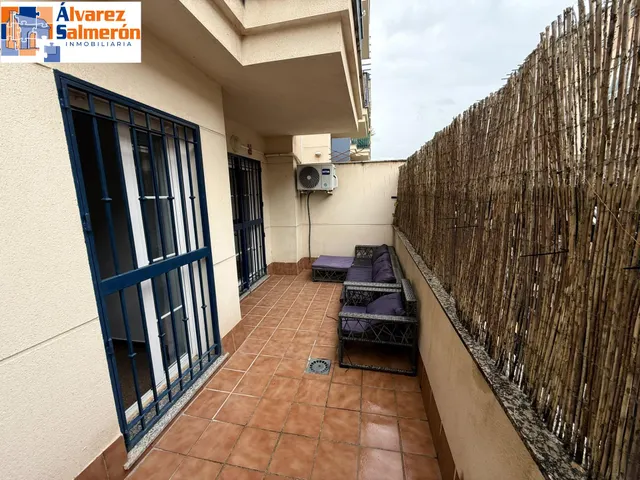 Piso amueblado con piscina, terraza y cochera en Las Gabias · 700 € — 6
