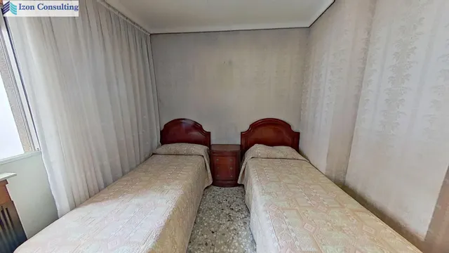 amplia vivienda con vistas al Altozano y plaza de garaje — 16