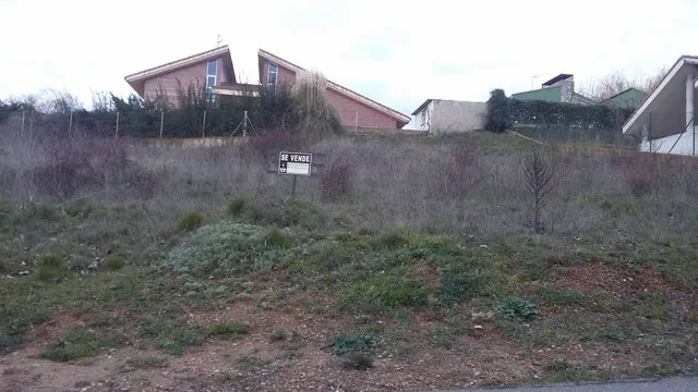 SE VENDE SOLAR EN URB. DE VALJUNCO. 950 M2. IDEAL VIVIENDA U