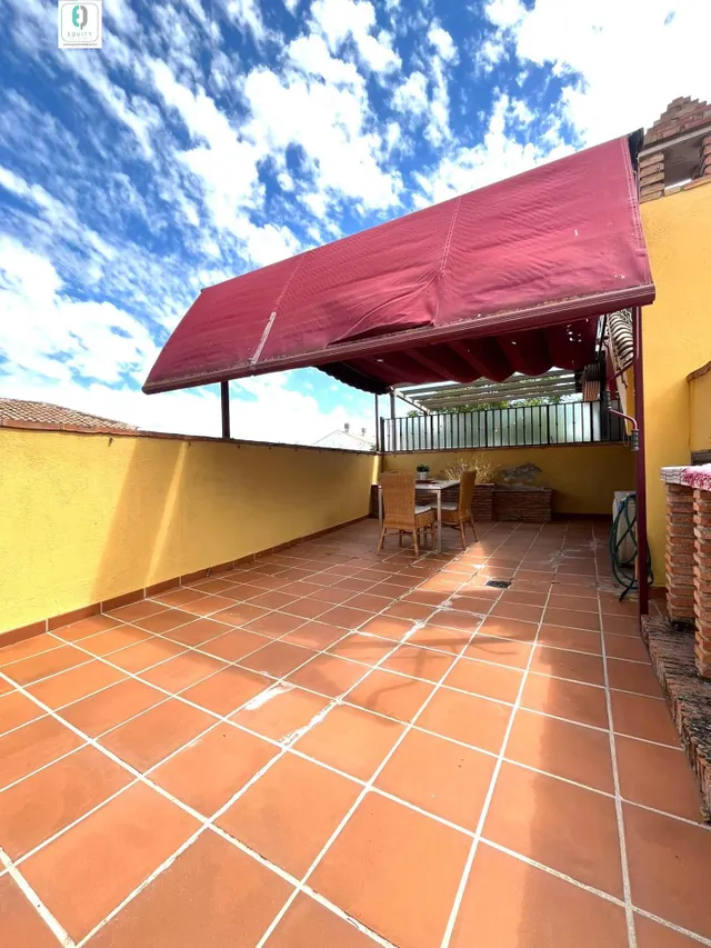PRECIOSO ÁTICO DÚPLEX EN LA MEJOR ZONA DE LA ZUBIA — 24