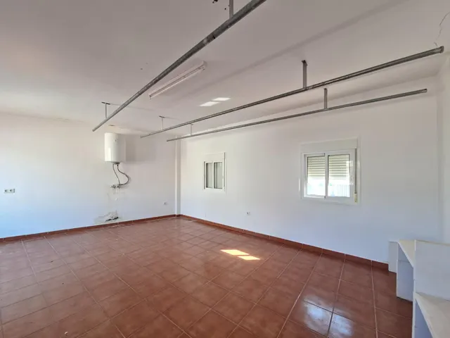 SE VENDE CASA EN ABRUCENA — 38