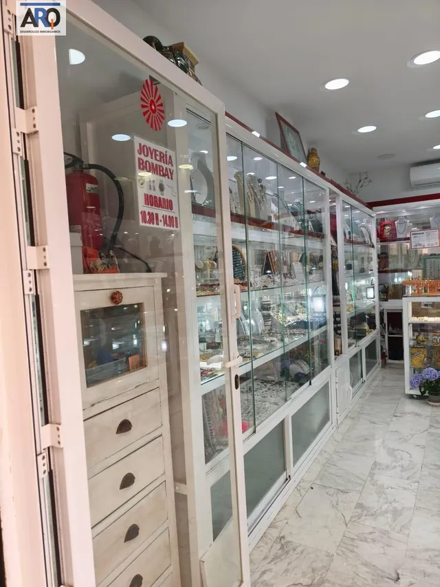 Traspaso Negocio Joyería y reparación de relojes y joyas — 13