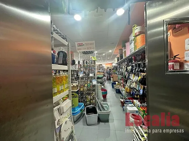 Espacioso local en céntrica calle de Reinosa, Cantabria. - foto 5