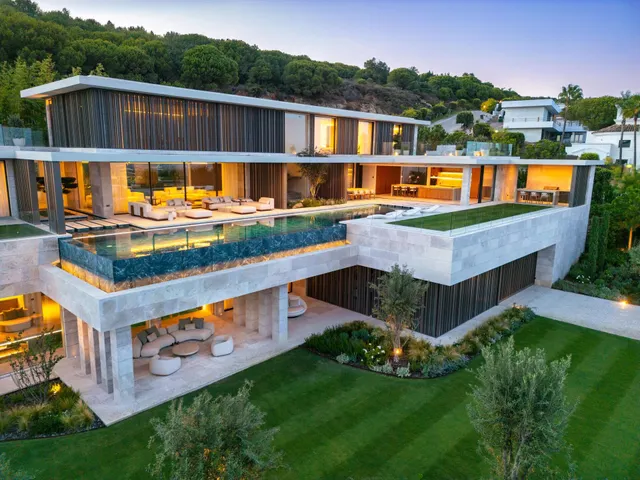 VILLA DE LUJO EN LA RESERVA DE SOTOGRANDE CON VISTAS AL MAR — 28