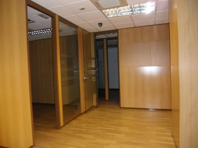 ESTUPENDO LOCAL COMERCIAL AL LADO DE LA GRAN VIA Y PASEO CANALEJAS — 8