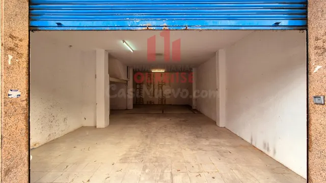 LOCAL COMERCIAL CON ZONA DE CARGA Y DESCARGA EN SU ENTRADA - foto 2