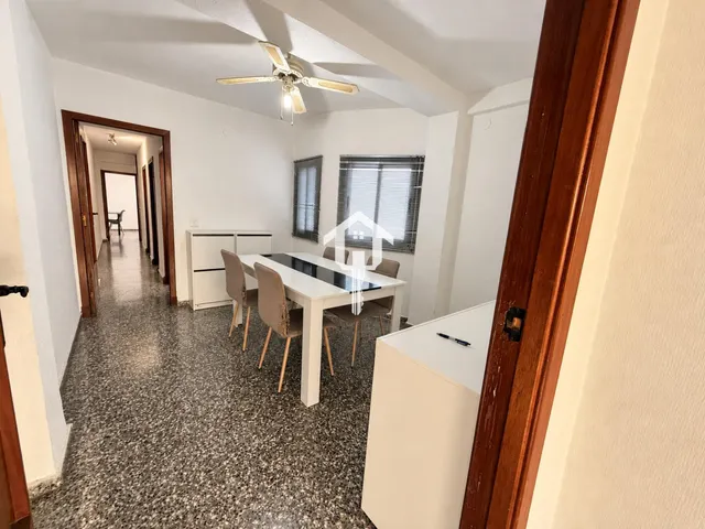 Ático en exclusiva totalmente reformado de 56 m2 con terraza en zona benalúa de Alicante: edificio con ascensor — 12