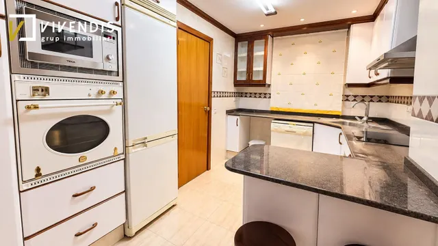 PISO DE ALQUILER - RECTORAT — 7