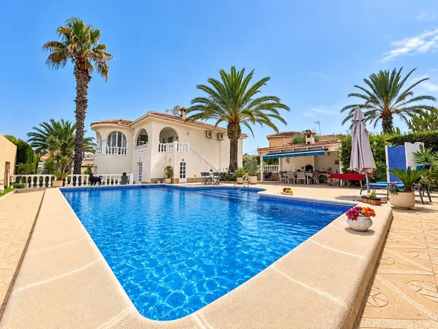 Villa 5 habitaciones 344m² en venta - Centro de la Ciudad Qu
