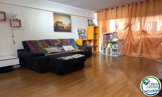 Piso reformado en el centro de Llançà, listo para entrar a v - foto 5