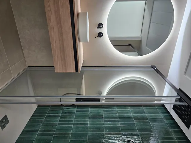 Apartamento en planta baja de obra nueva en exclusiva urbanización en primera línea de playa — 13