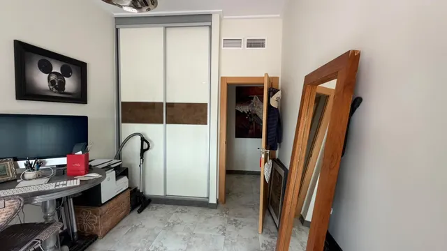 VILLA DE 4 DORMITORIOS Y 3 BAÑOS. PARCELA DE 1.850 M2. CON PISCINA CLIMATIZADA Y CASA DE INVITADOS INDEPENDIENTE EN CATRAL. — 41