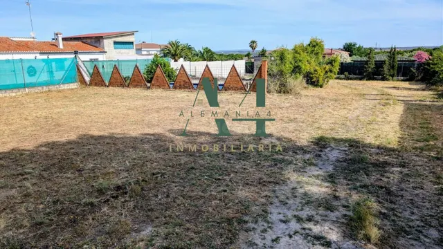 Terreno Urbano en "Las Arenas" Malpartida de Cáceres con Pis