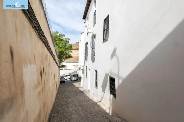 Casa unifamiliar reformada. — 23