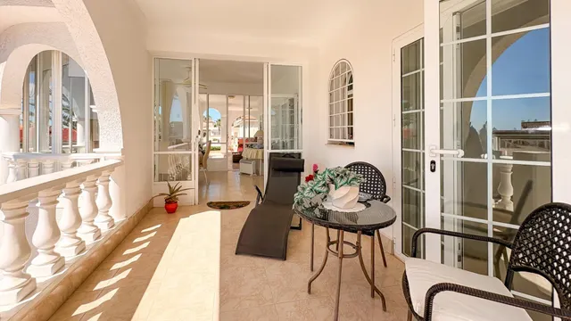 Villa 4 habitaciones 344m² en venta - Centro de la Ciudad Quesada — 24