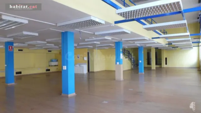 ¡¡LOCAL COMERCIAL ESQUINERO EN VILANOVA I LA GELTRÚ!! - foto 5