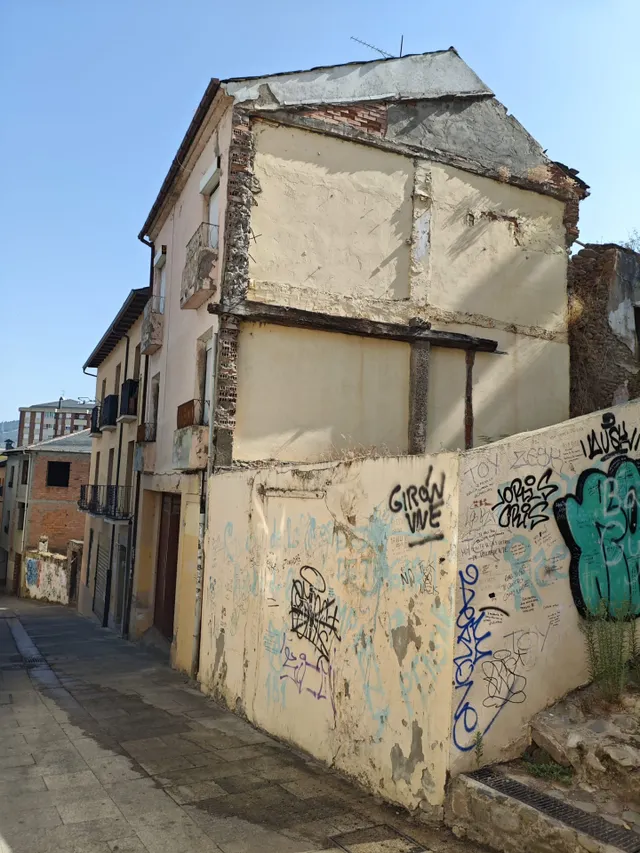 VENTA PARCELA CON EDIFICACION EN RAÑADERO — 2