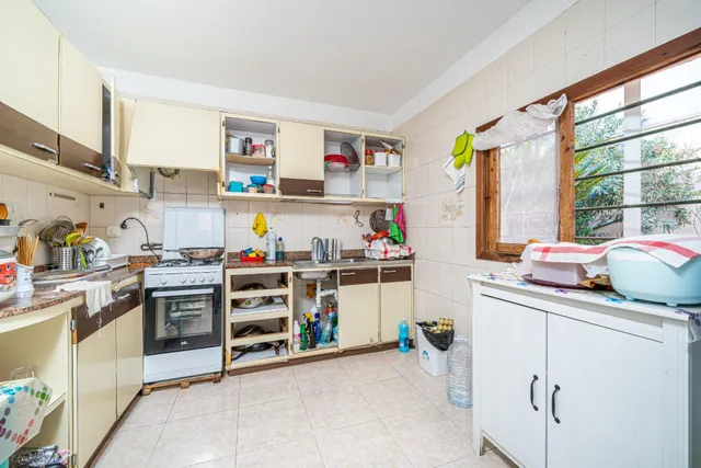 Casa con enorme potencial en Foners — 4