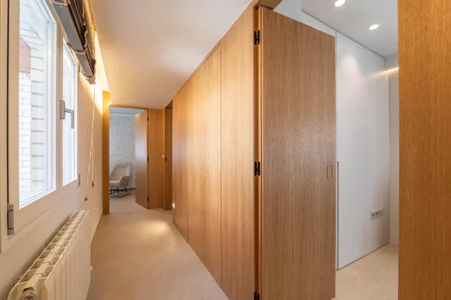Impresionante Vivienda de Lujo con Diseño Moderno y Comodidades Exclusivas — 15