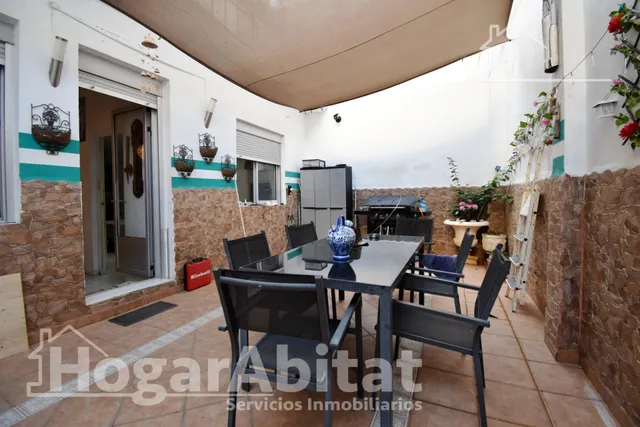 MUY AMPLIO CON 5 DORMITORIOS Y TERRAZA EN CENTRO — 13