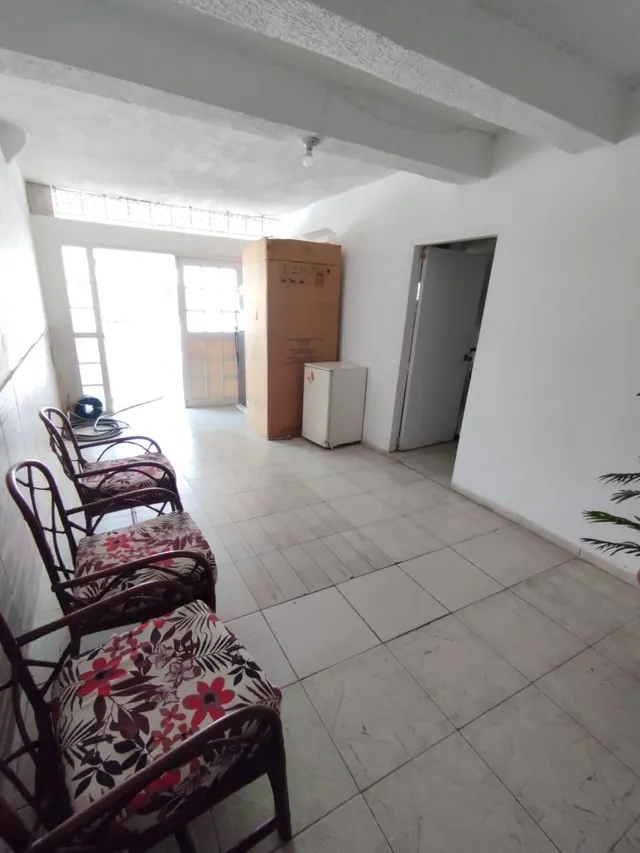 Casa 14 habitaciones 300m² en alquiler - Crespo — 18