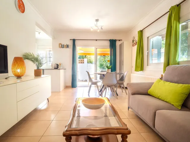Casa en muy buen estado con piscina privada en la zona de Pu - foto 4