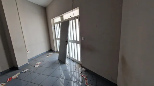 EDIFICIO DE 497M2 CON PB + 2 ALTURAS+TERRAZA — 6