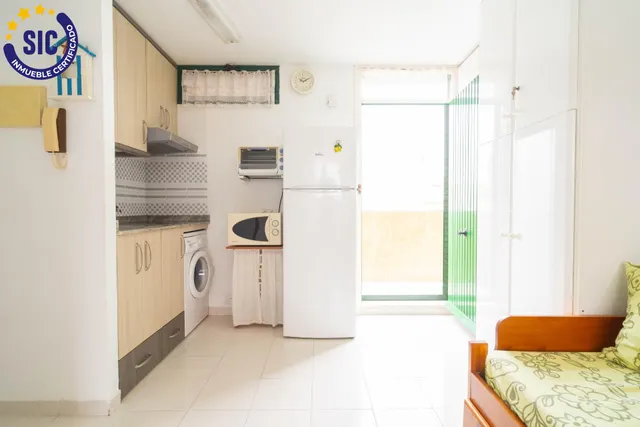 Coqueto apartamento lateral en primera línea en Playa Morro de Gos — 8