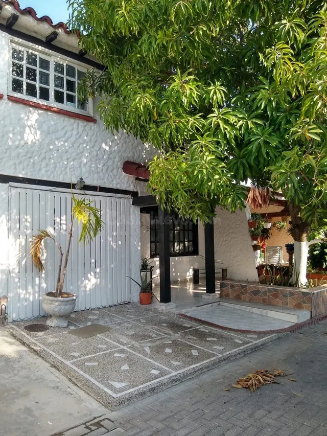 SE VENDE CASA EN MANGA - foto 2