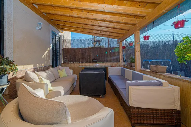 Fantástica casa con terreno junto al río en Formentera del S - foto 2
