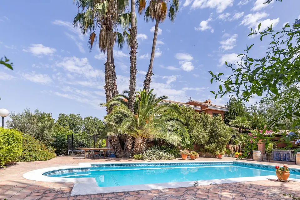 CHALET EN LOS DOLORES