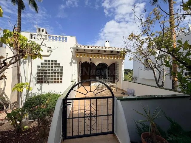 Casa 3 habitaciones 147m² en venta - Villamartín-Las Filipinas — 2