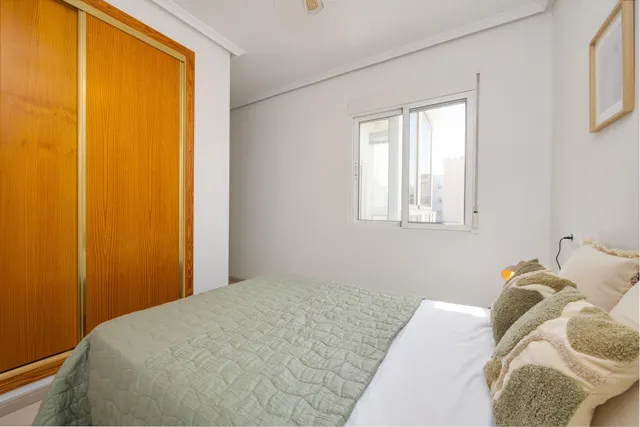 ATICO de 1 dormitorio con SOLARIUM PRIVADO en el centro de Torrevieja — 22