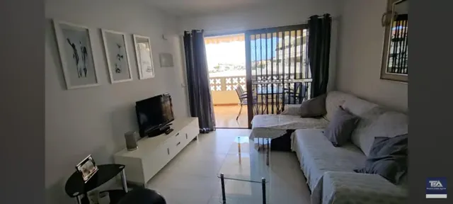 Los Cristianos. Piso 2 habitaciones,  2 baños , terraza, vistas en complejo de calidad — 2