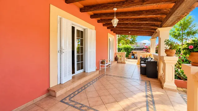 Encantadora casa de una sola planta con apartamento independiente en Bunyola — 26