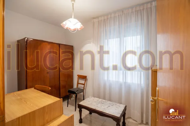 **oportunidad junto a plaza toros y plaza españa--3 dorm y 2 wc** — 7