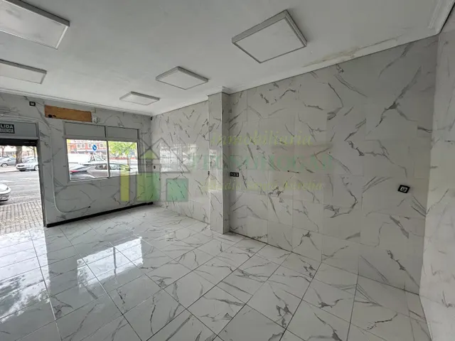 ¡Oportunidad en General Ollero! Local en excelente ubicación. — 9