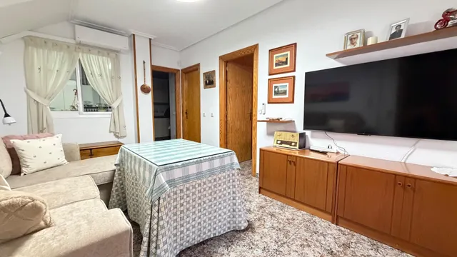 EXCLUSIVA PROPIEDAD CON DOS VIVIENDAS INDEPENDIENTES — 19