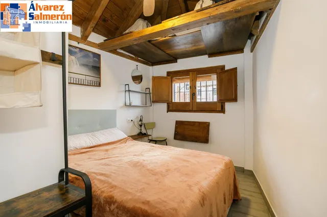 Casa unifamiliar reformada. — 4