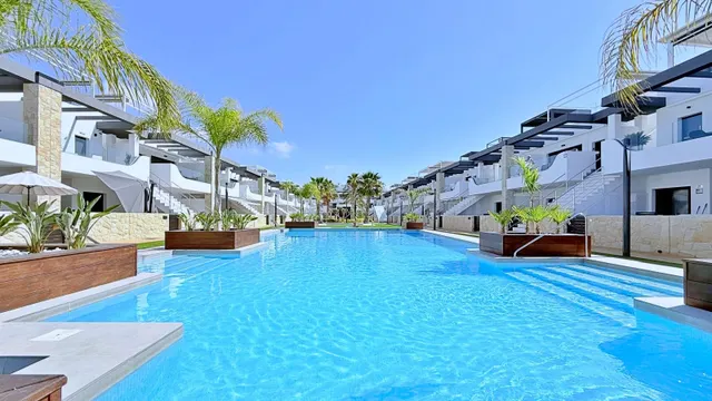 APARTAMENTO DE 2 DORMITORIOS Y 2 BAÑOS EN ORIHUELA COSTA (PU