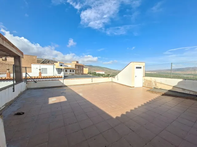 SE VENDE CASA EN ABRUCENA — 36