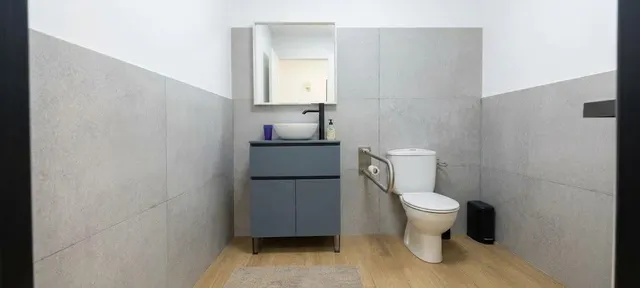 Venta de local comercial REFORMADO y en funcionamiento como academia!!!! — 6