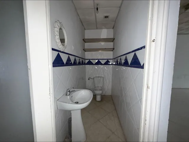 Local comercial en alquiler en avenida de maracena, Granada | 204 m2 — 7