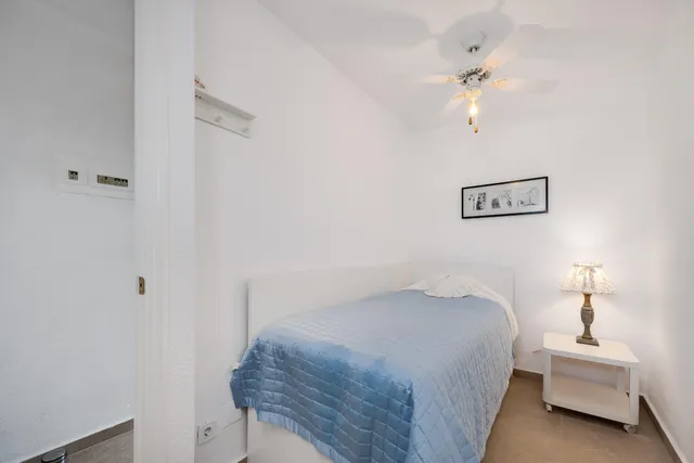 VISTAS AL MAR! PISO DE 2 DORMITORIOS EN TORREVIEJA , TOTALMENTE REFORMADO — 16