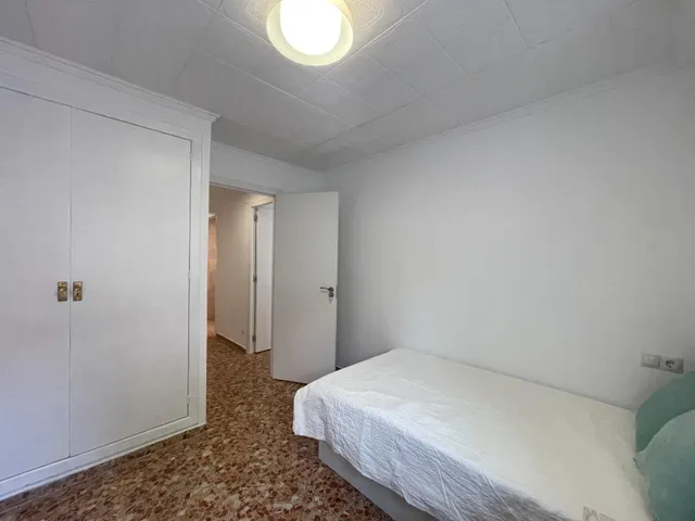 ¡Atención Inversores! Gran piso reformado Llave en Mano; en Requena con Alta Rentabilidad (Hasta 18%) — 49